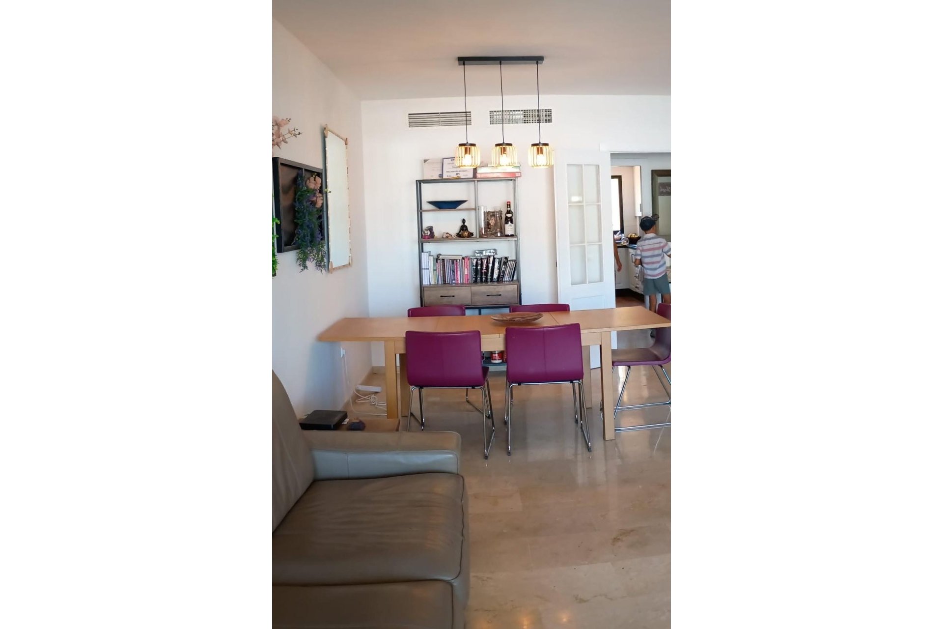 Resale - Apartment - Middle Floor Apartment - Estepona - Estepona Centro