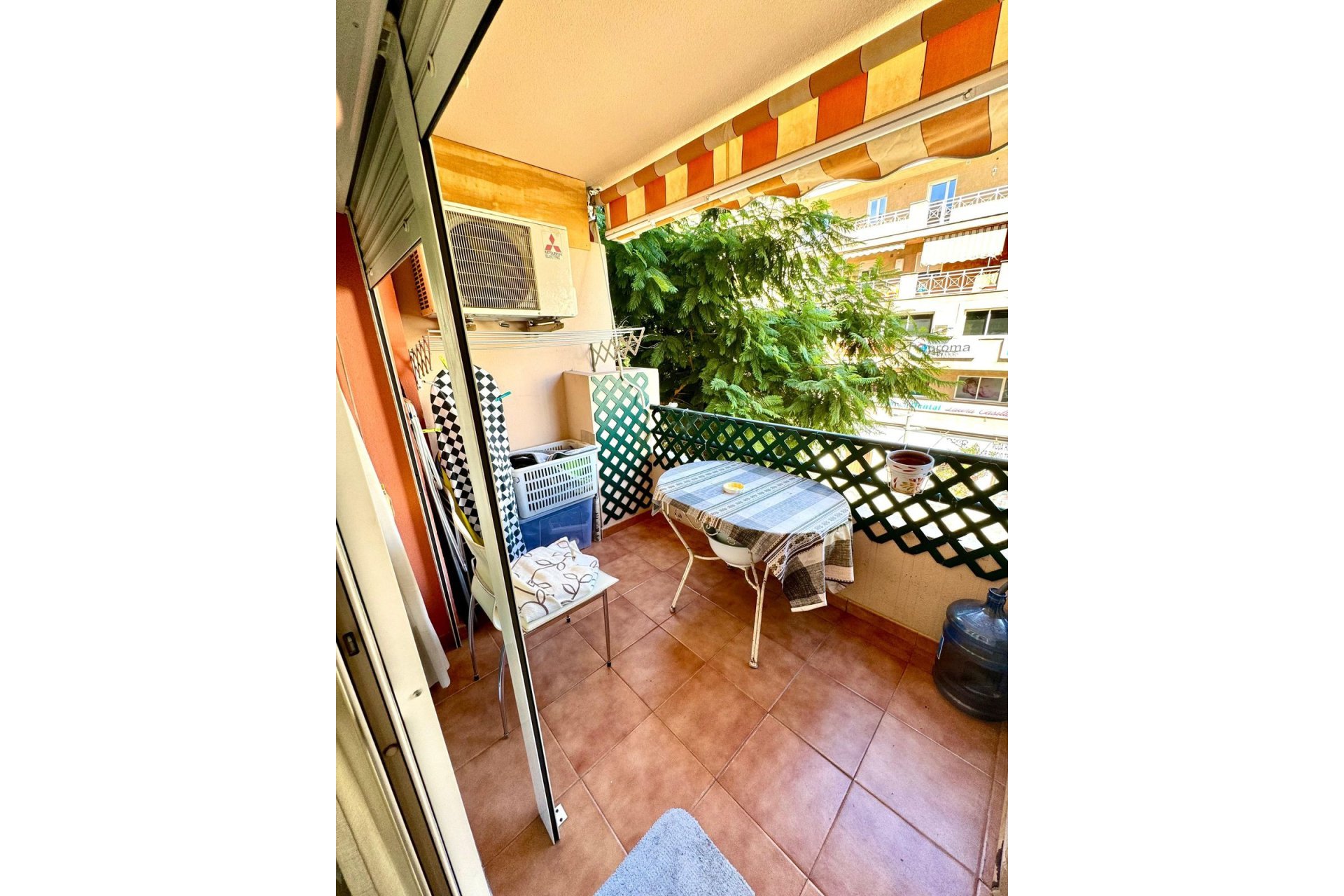 Resale - Apartment - Middle Floor Apartment - Estepona - Estepona Centro