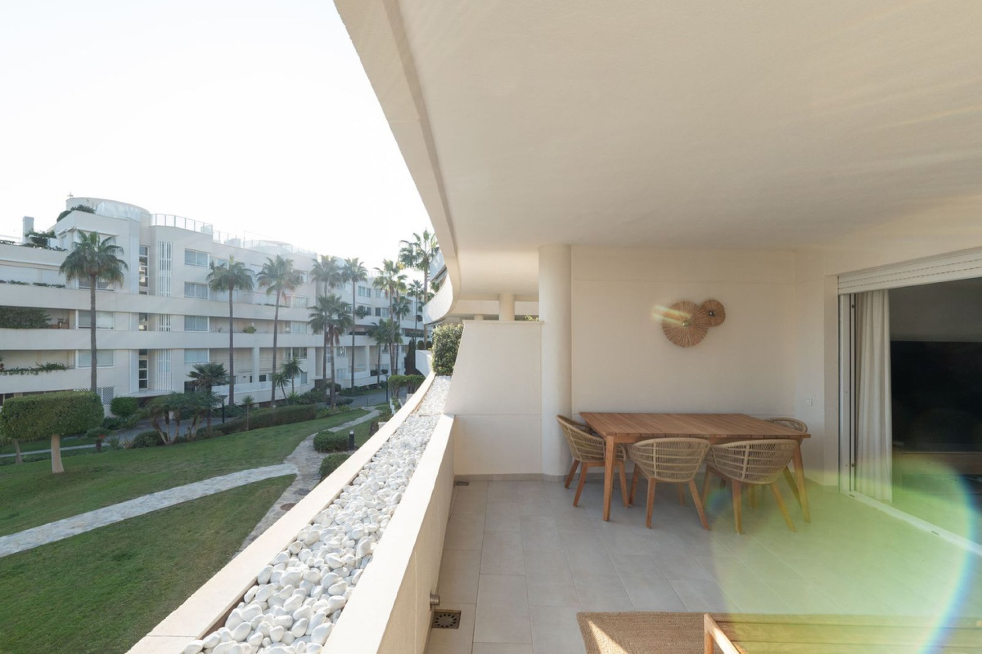 Resale - Apartment - Middle Floor Apartment - Estepona - Estepona Centro