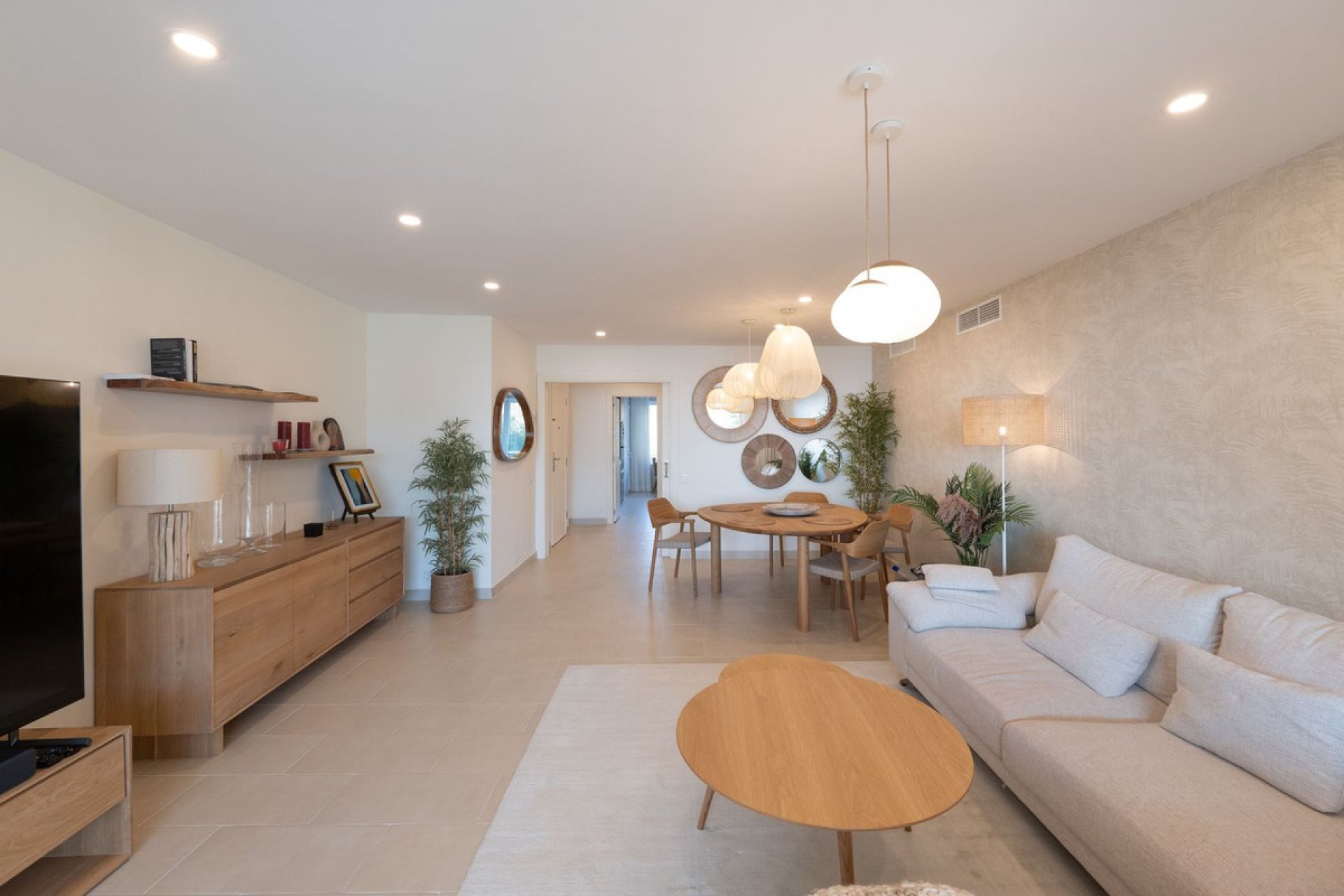 Resale - Apartment - Middle Floor Apartment - Estepona - Estepona Centro