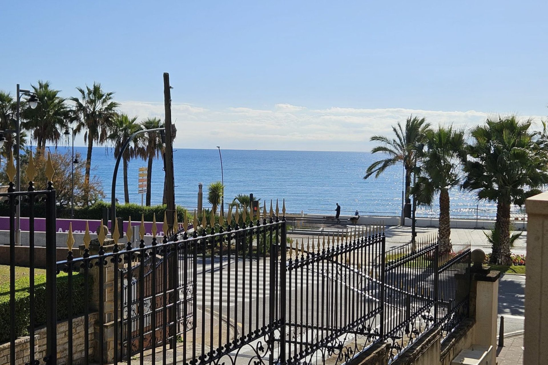 Resale - Apartment - Middle Floor Apartment - Estepona - Estepona Centro