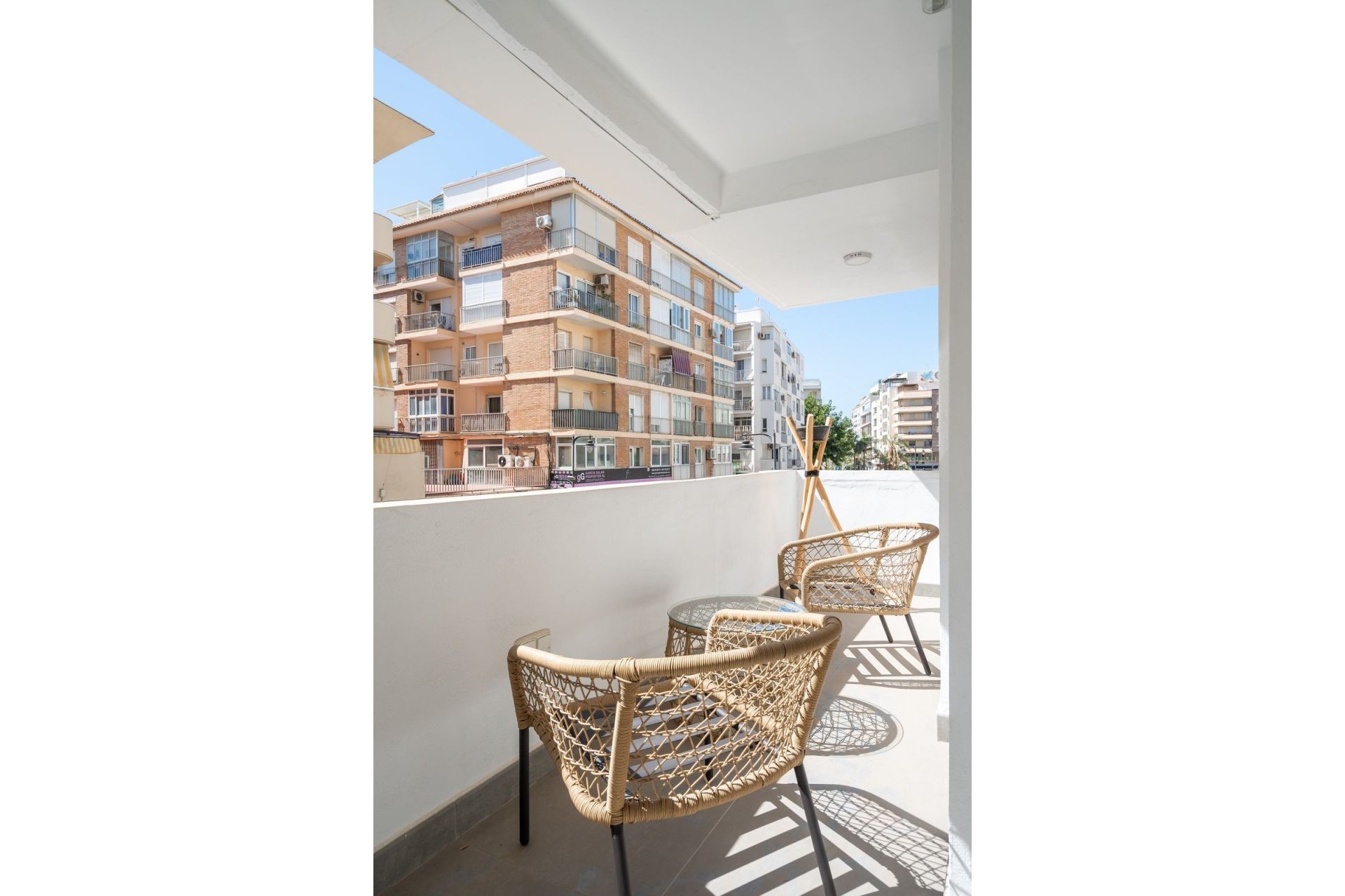 Resale - Apartment - Middle Floor Apartment - Estepona - Estepona Centro