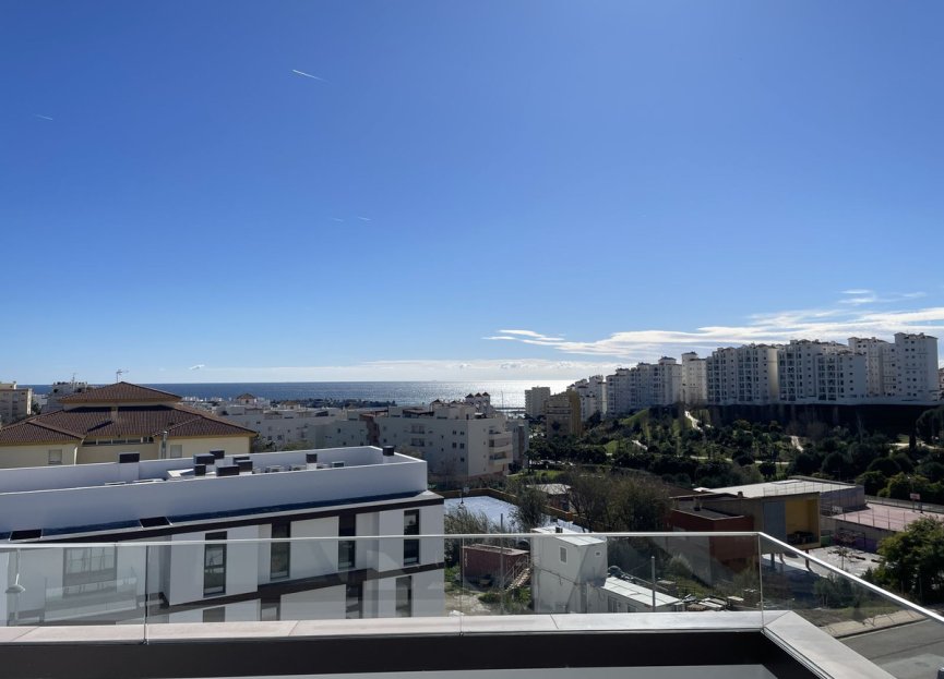 Resale - Apartment - Middle Floor Apartment - Estepona - Estepona Centro