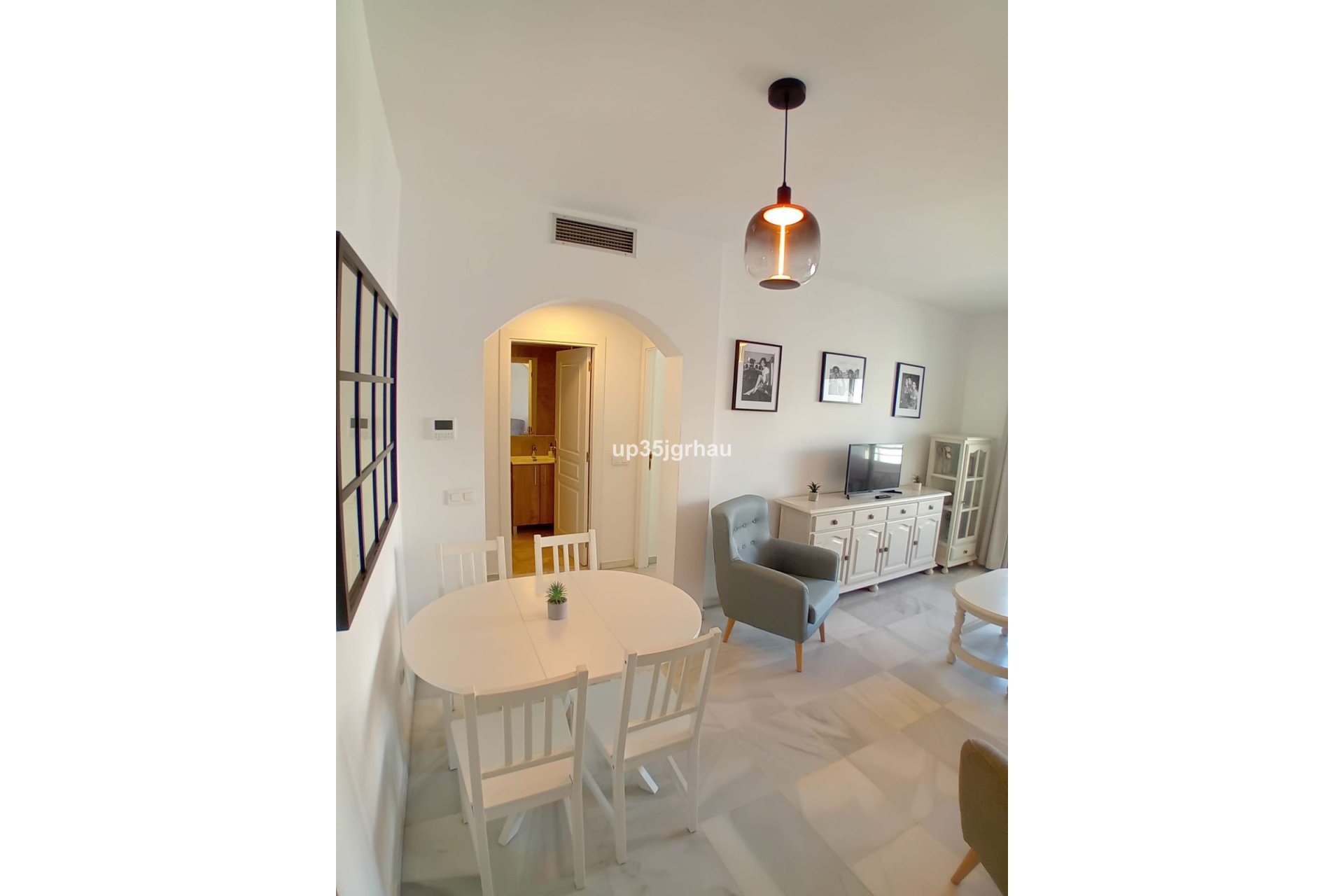 Resale - Apartment - Middle Floor Apartment - Estepona - Estepona Centro