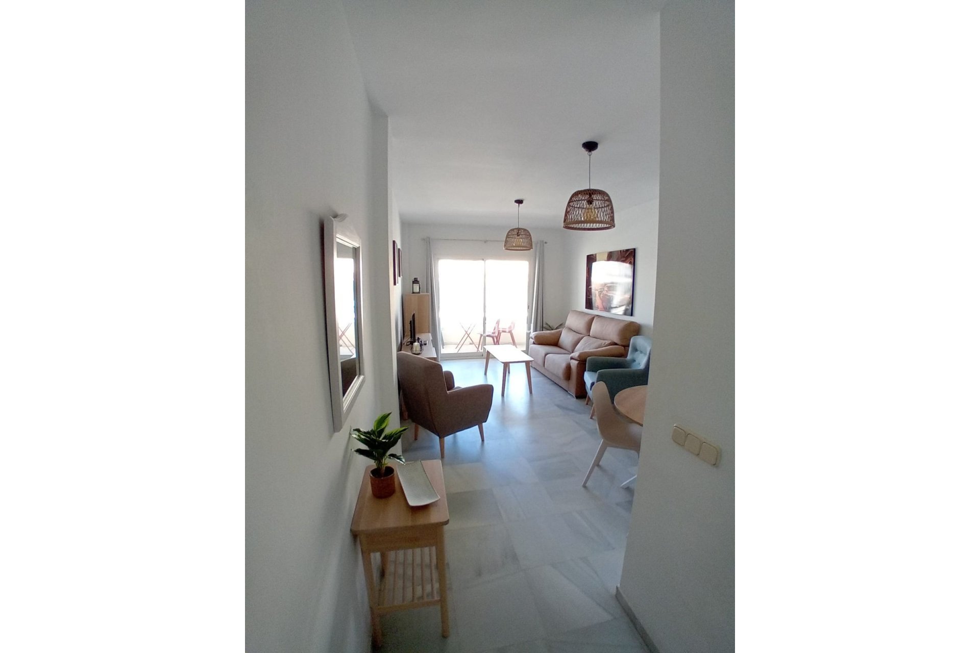 Resale - Apartment - Middle Floor Apartment - Estepona - Estepona Centro