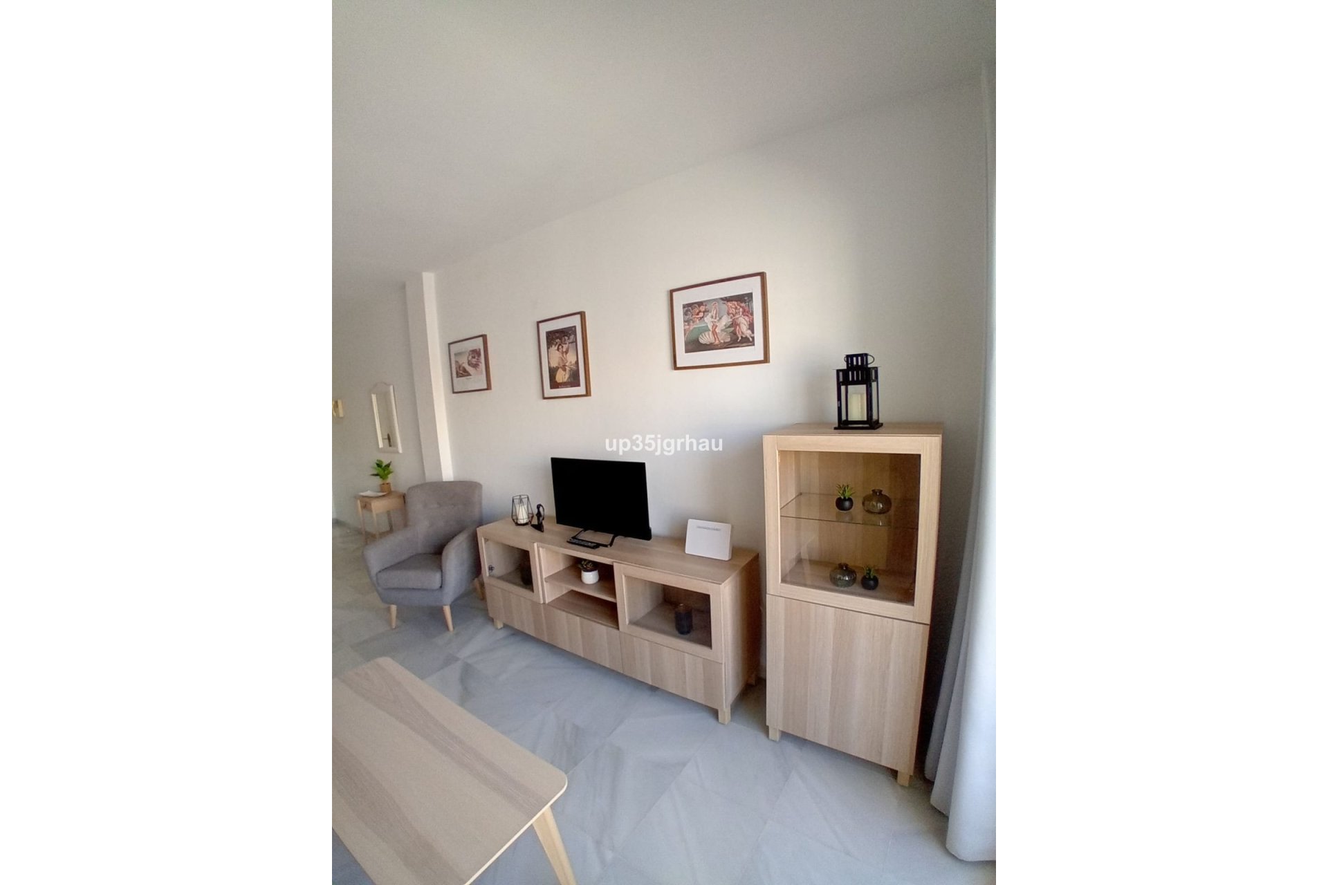 Resale - Apartment - Middle Floor Apartment - Estepona - Estepona Centro