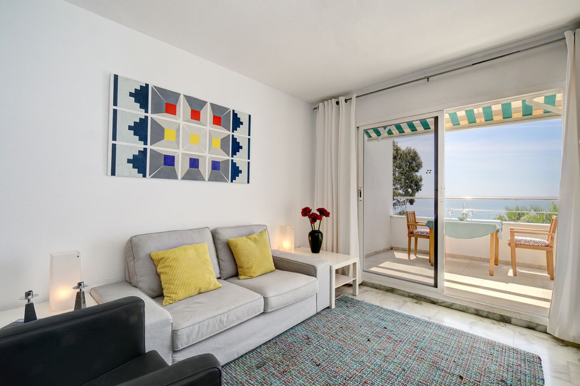 Resale - Apartment - Middle Floor Apartment - Estepona - Estepona Centro