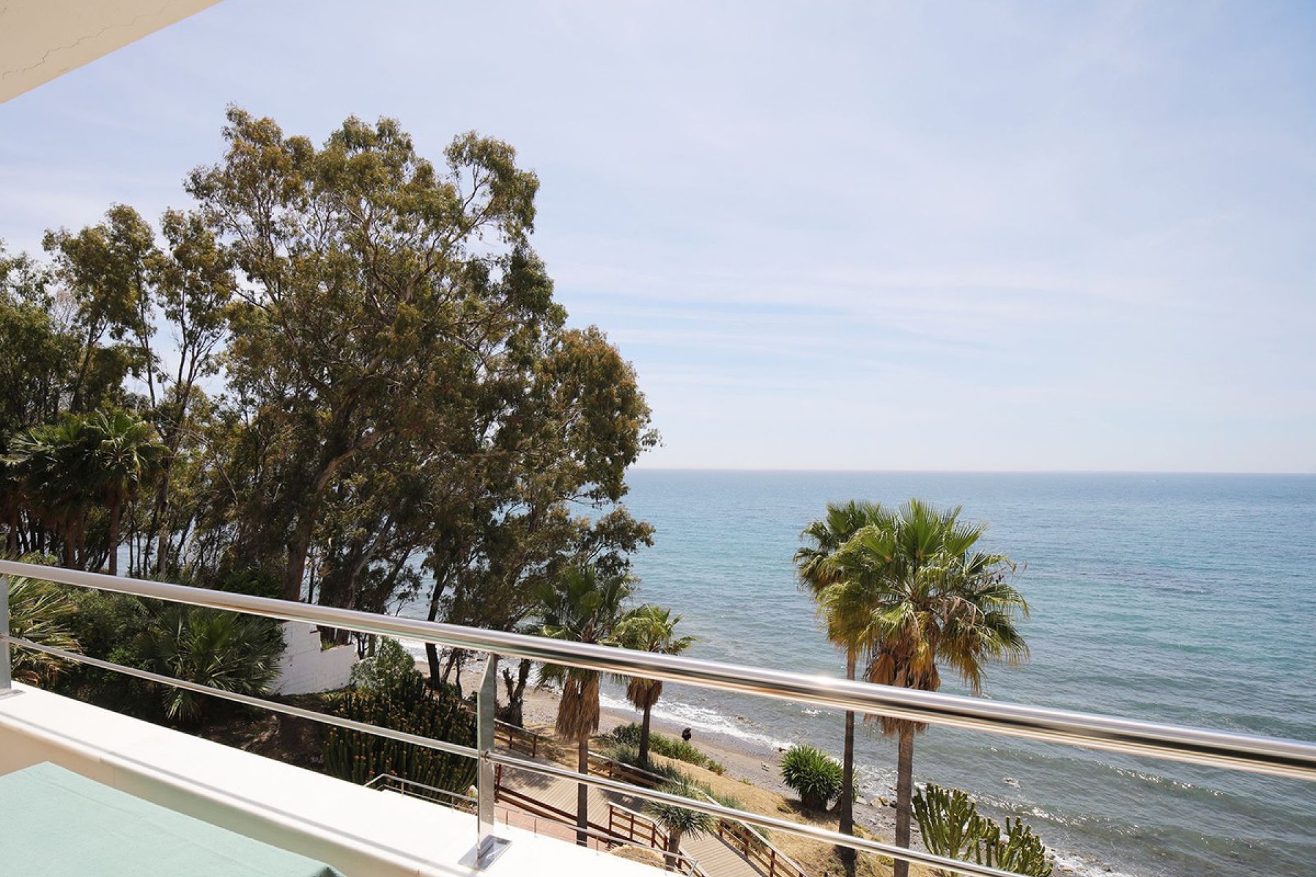 Resale - Apartment - Middle Floor Apartment - Estepona - Estepona Centro