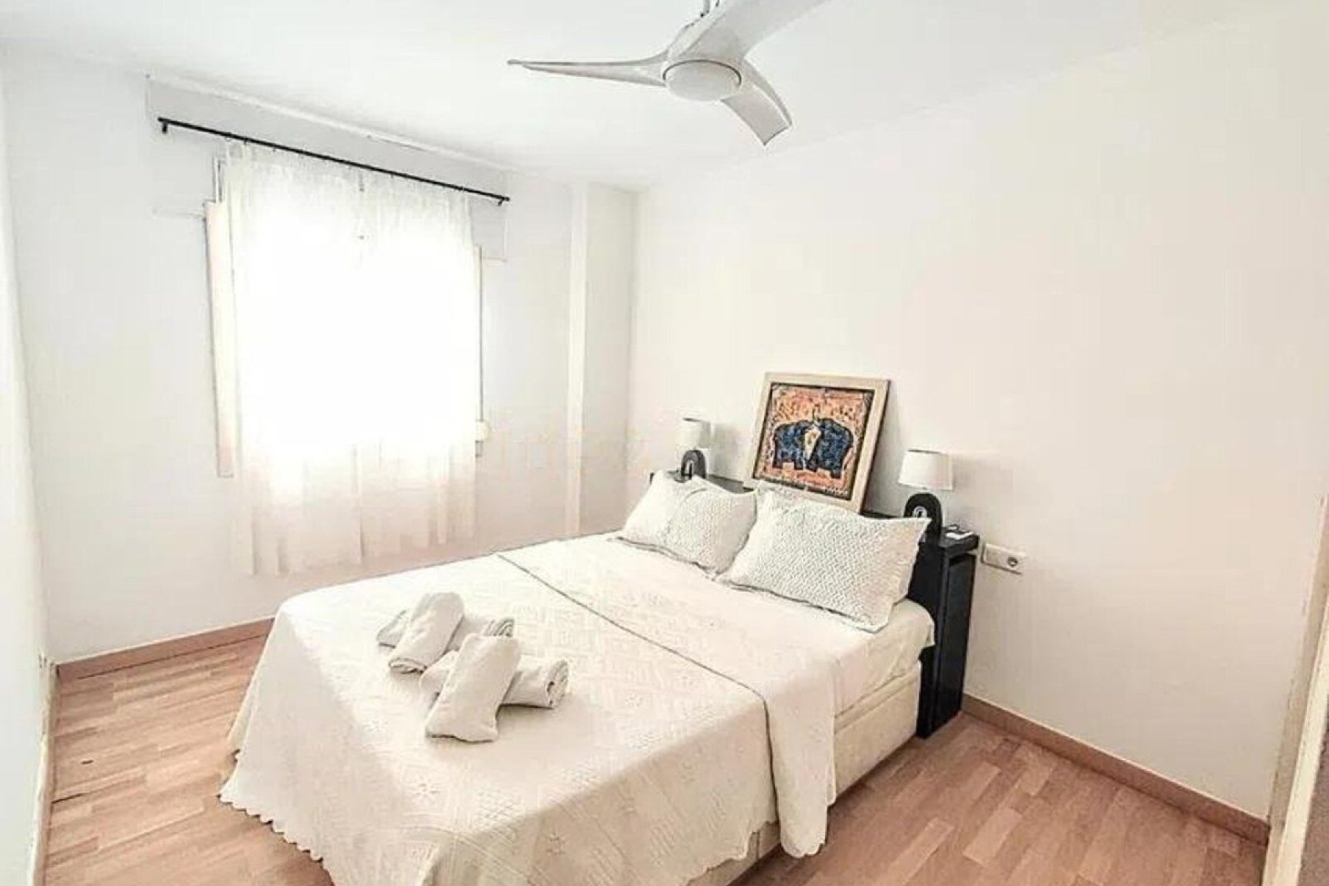 Resale - Apartment - Middle Floor Apartment - Estepona - Estepona Centro