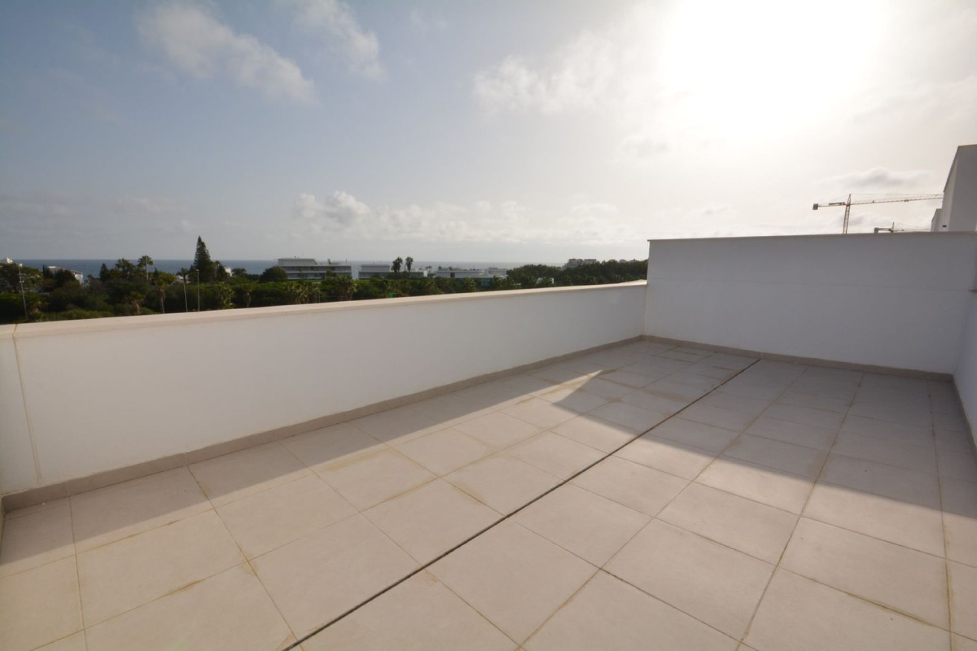 Resale - Apartment - Middle Floor Apartment - Estepona - Estepona Centro