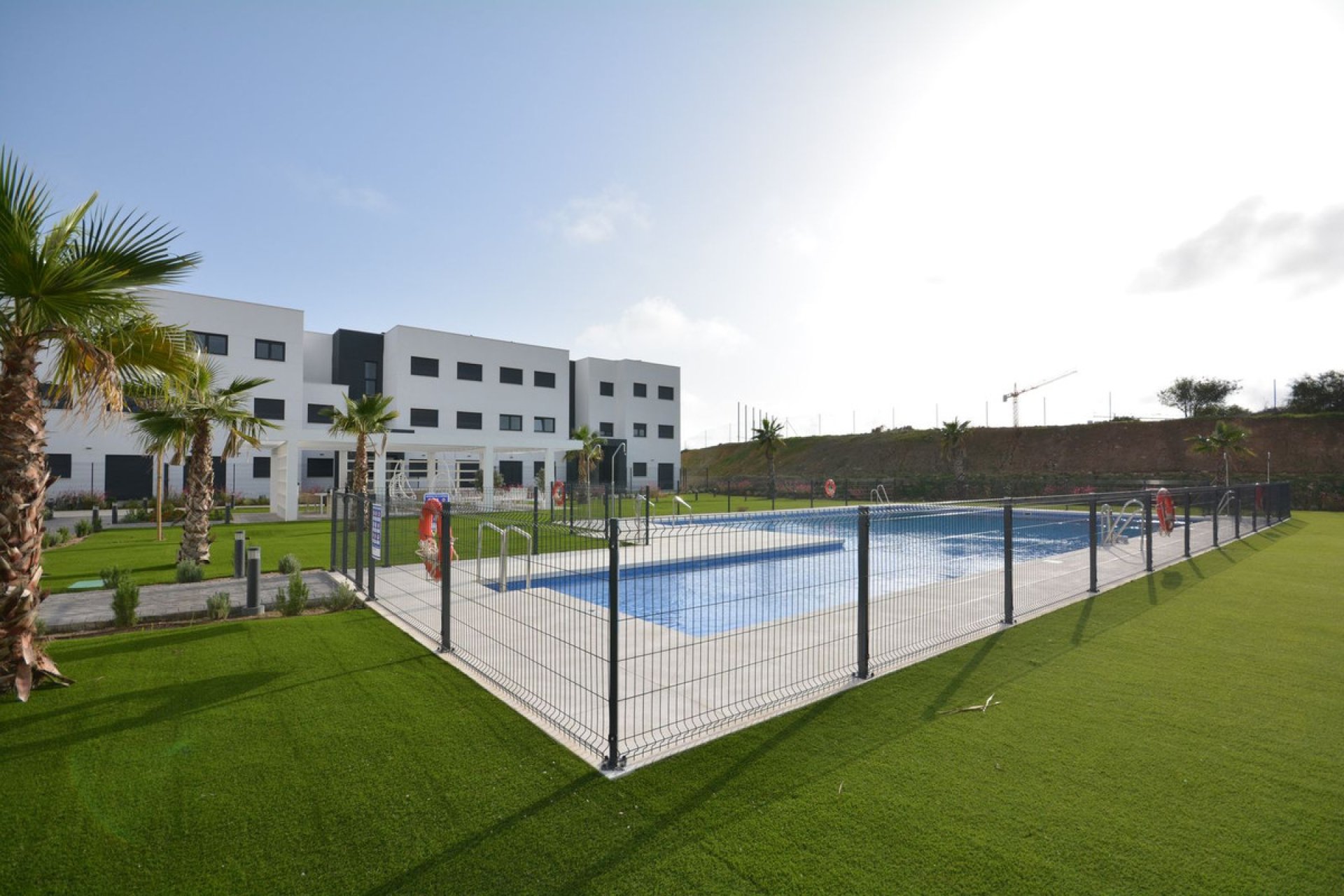 Resale - Apartment - Middle Floor Apartment - Estepona - Estepona Centro