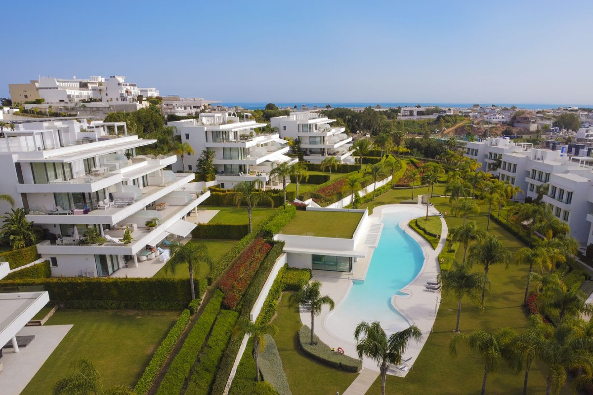 Resale - Apartment - Middle Floor Apartment - Estepona - Estepona Centro