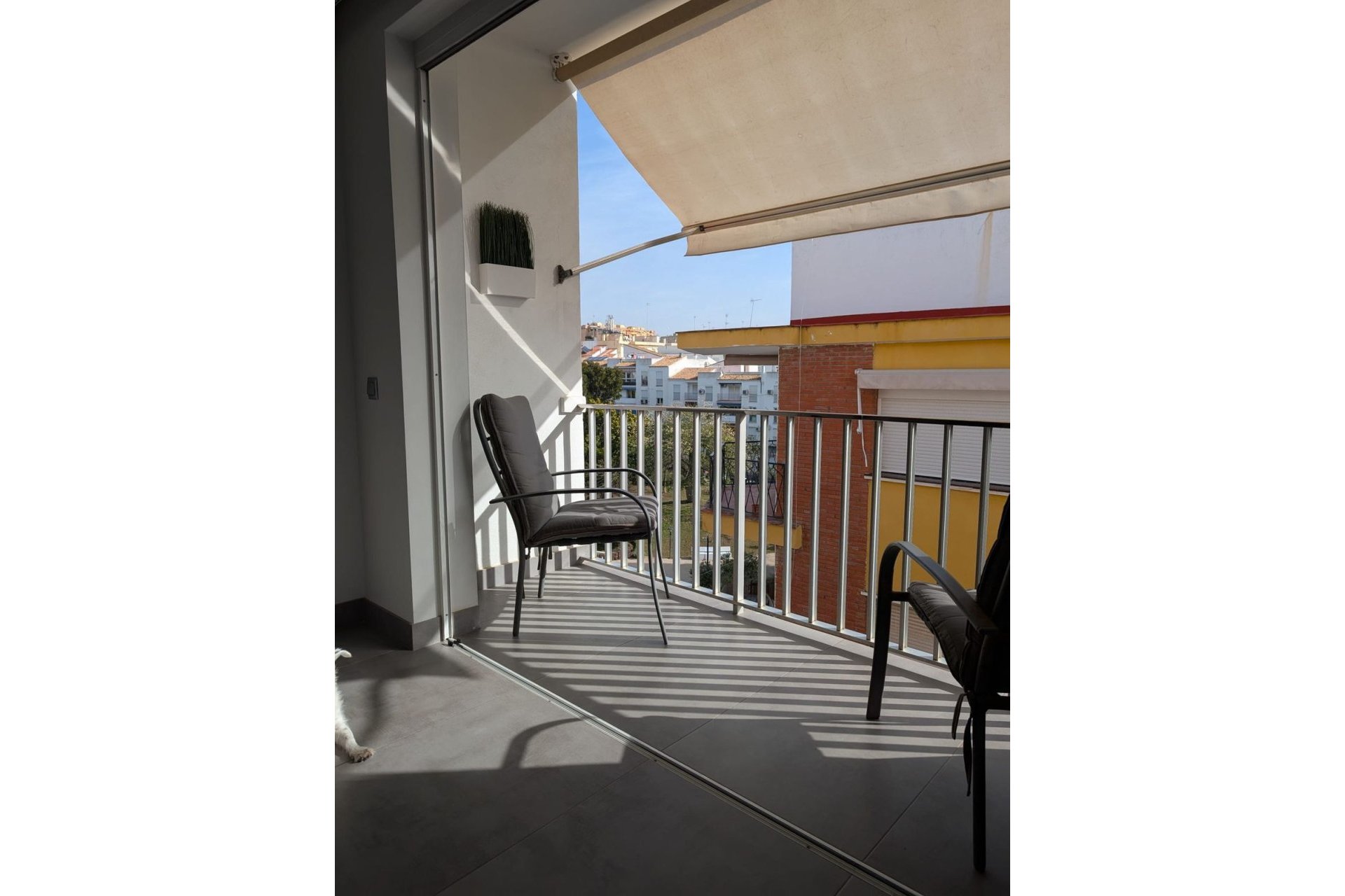 Resale - Apartment - Middle Floor Apartment - Estepona - Estepona Centro