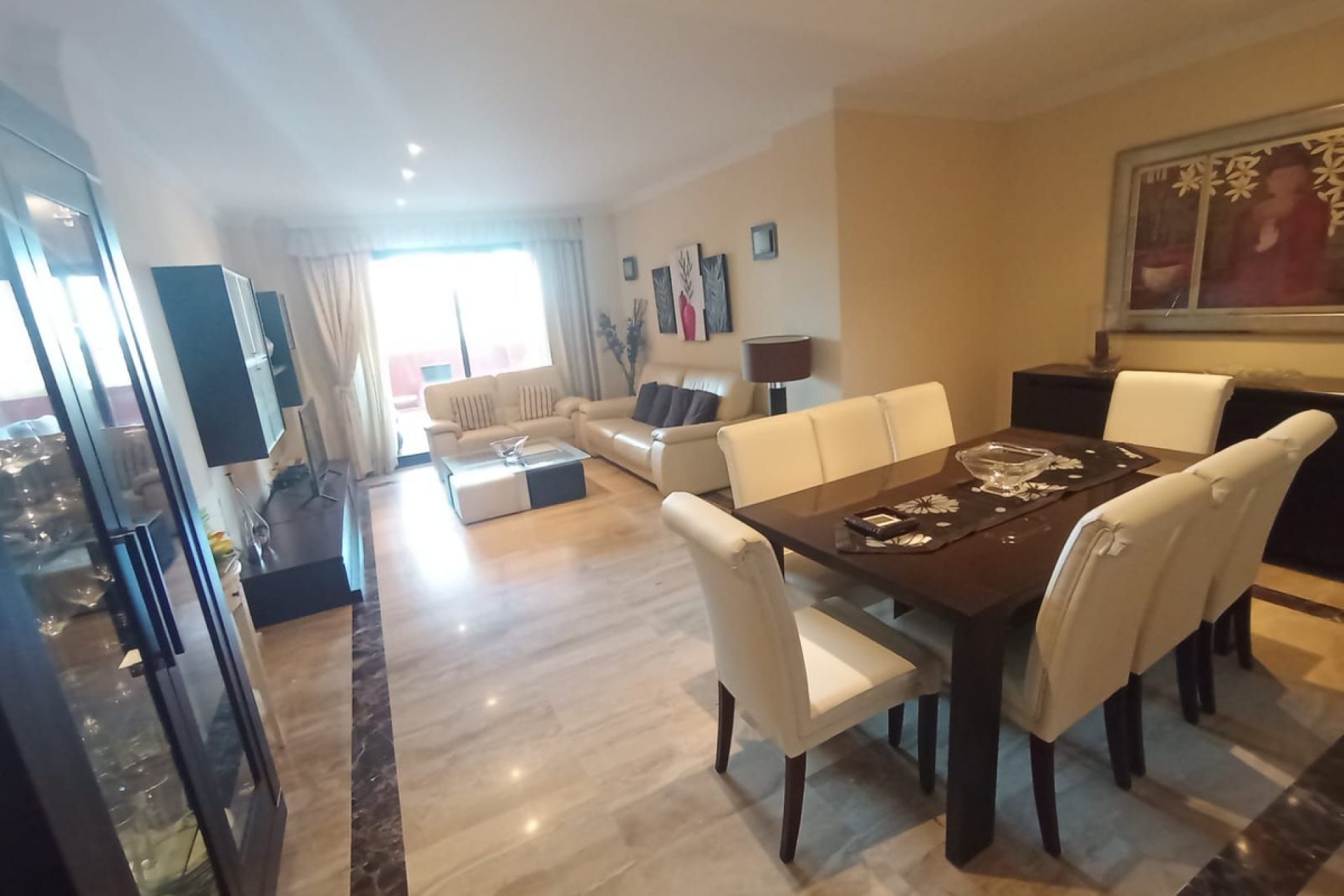 Resale - Apartment - Middle Floor Apartment - Estepona - Estepona Centro