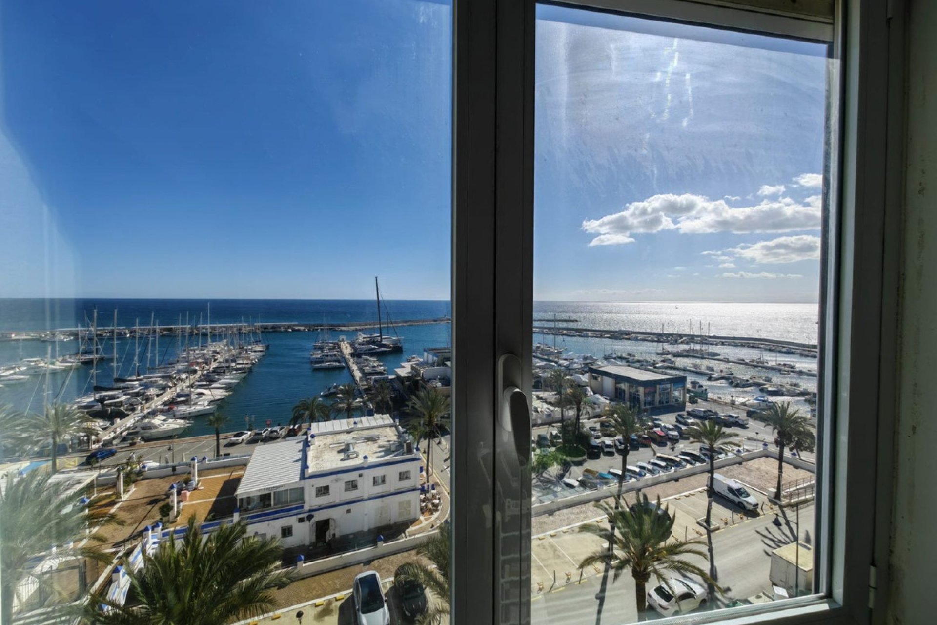 Resale - Apartment - Middle Floor Apartment - Estepona - Estepona Centro