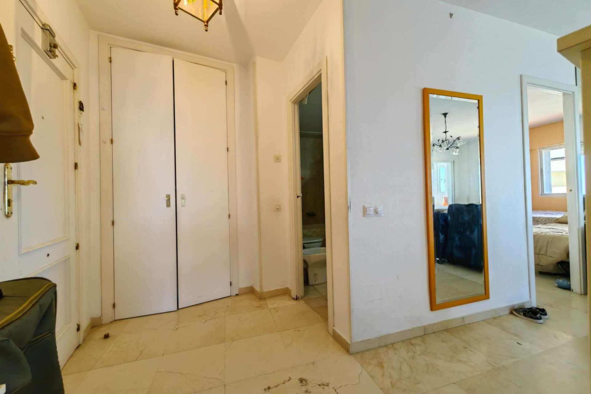 Resale - Apartment - Middle Floor Apartment - Estepona - Estepona Centro