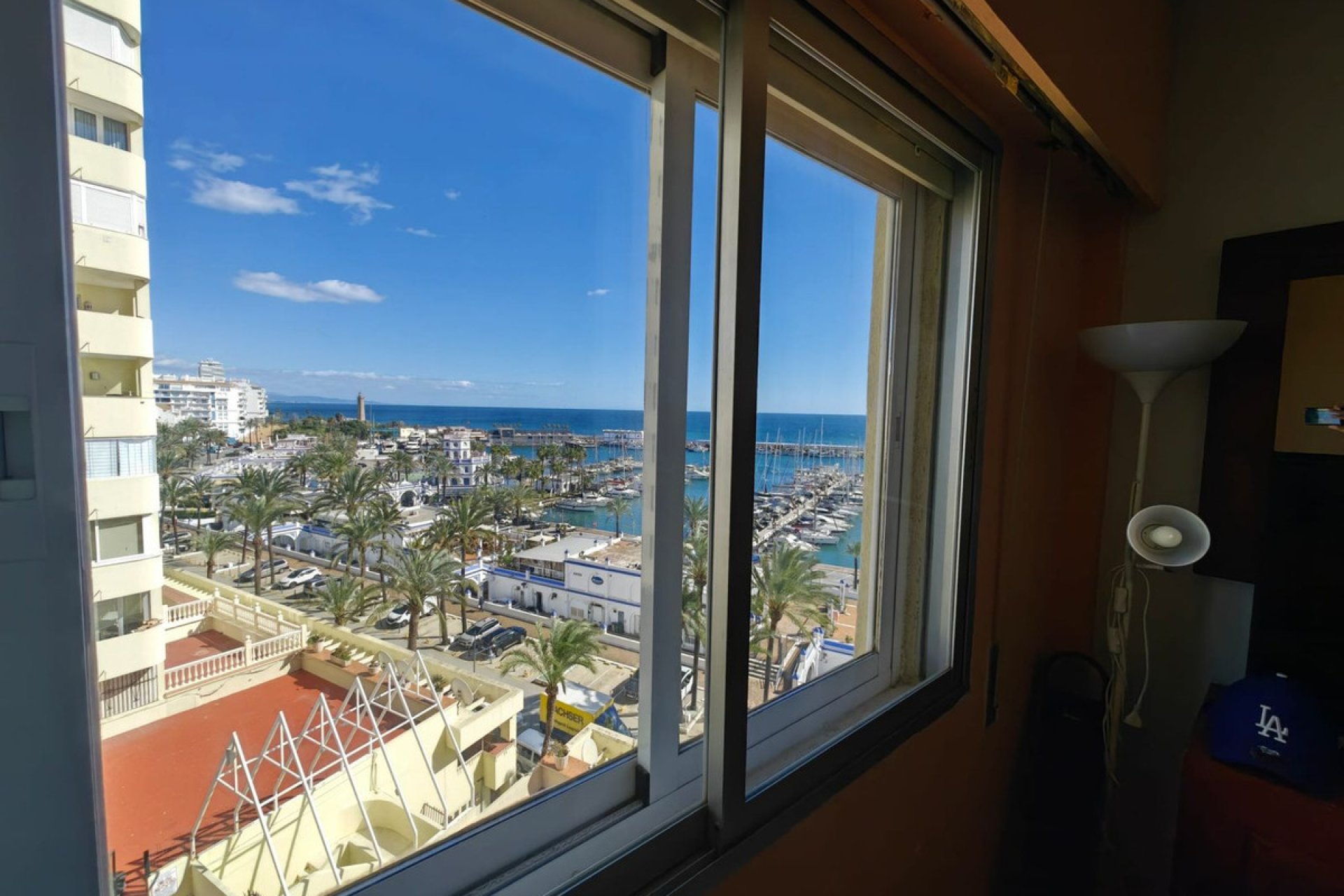 Resale - Apartment - Middle Floor Apartment - Estepona - Estepona Centro