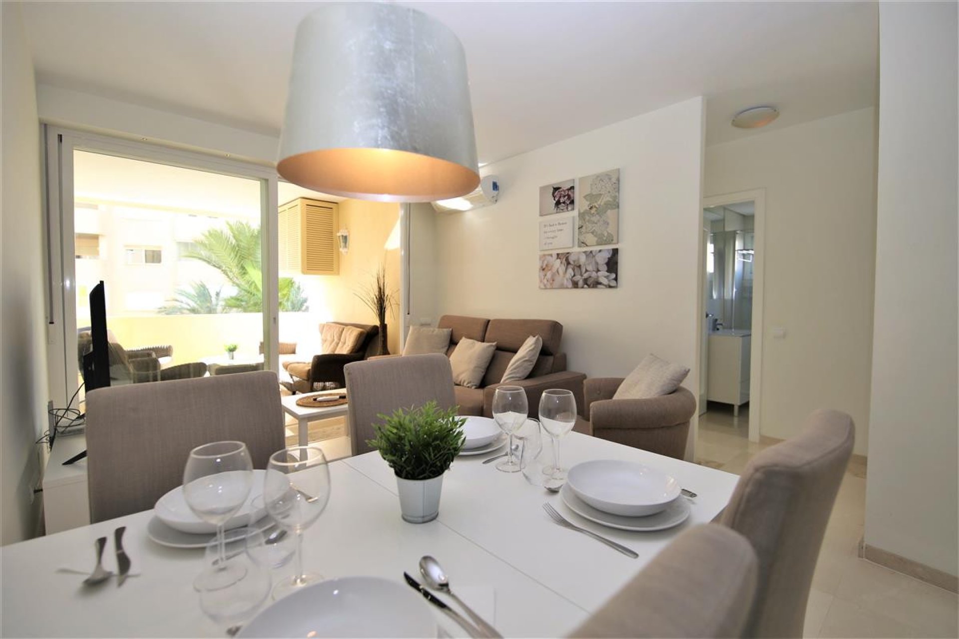 Resale - Apartment - Middle Floor Apartment - Estepona - Estepona Centro