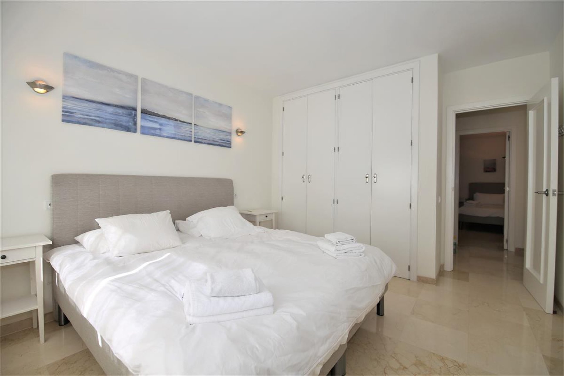 Resale - Apartment - Middle Floor Apartment - Estepona - Estepona Centro