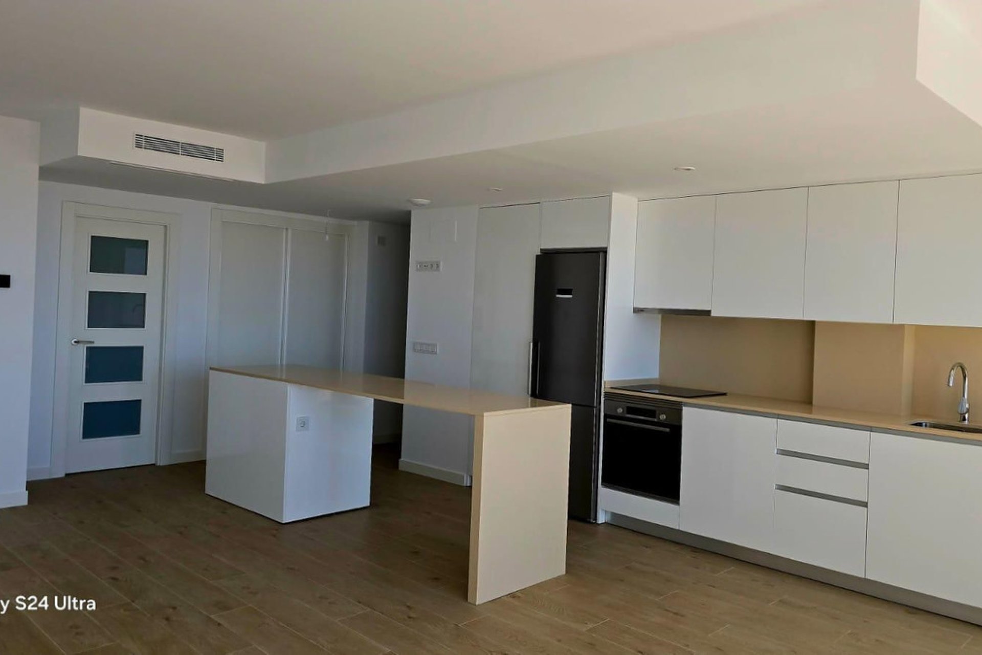 Resale - Apartment - Middle Floor Apartment - Estepona - Estepona Centro