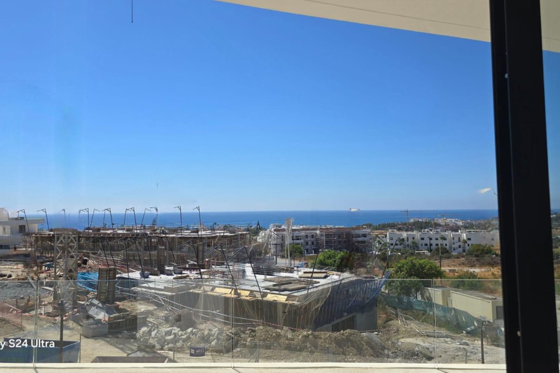 Resale - Apartment - Middle Floor Apartment - Estepona - Estepona Centro