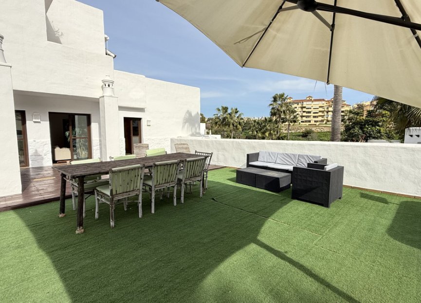 Resale - Apartment - Middle Floor Apartment - Estepona - Estepona Centro