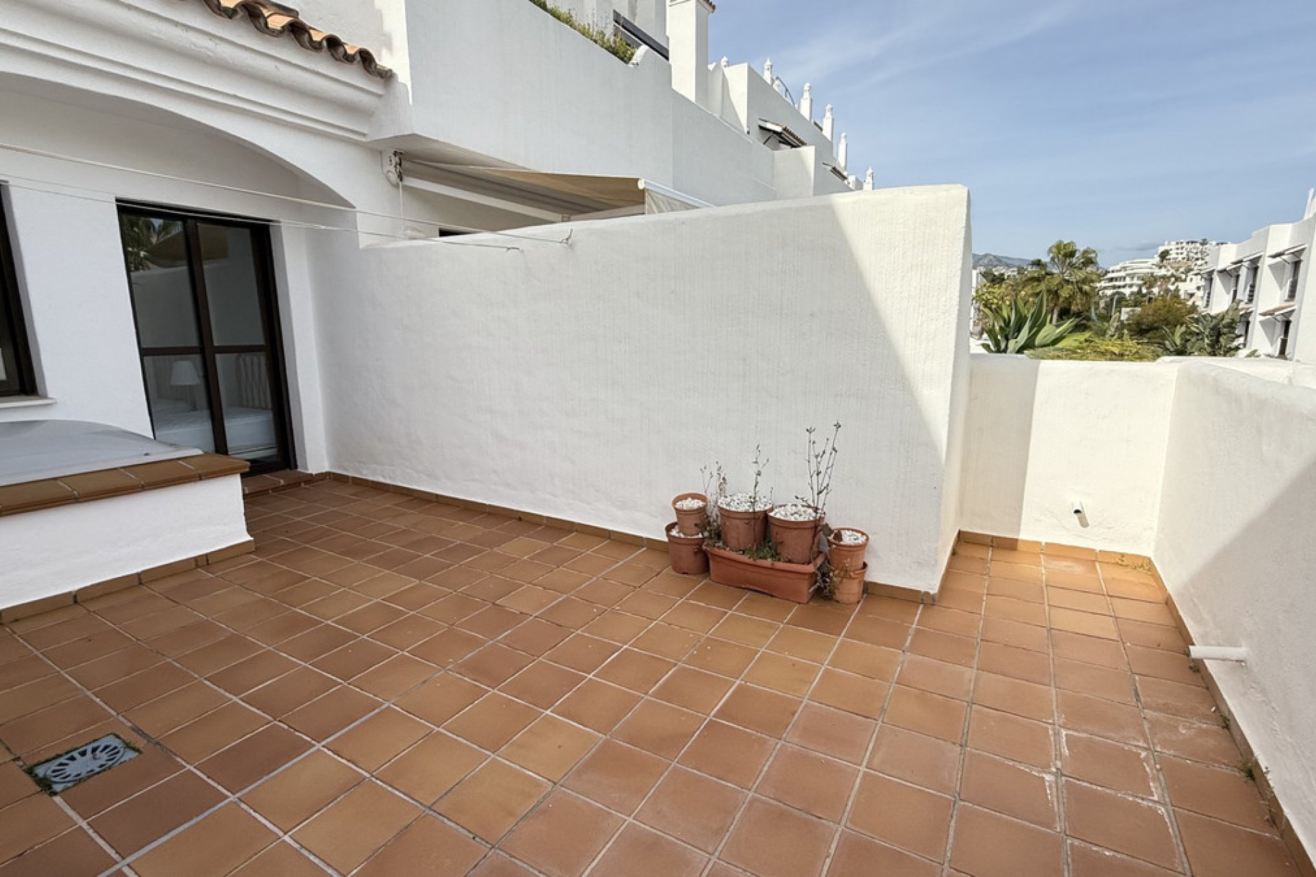 Resale - Apartment - Middle Floor Apartment - Estepona - Estepona Centro