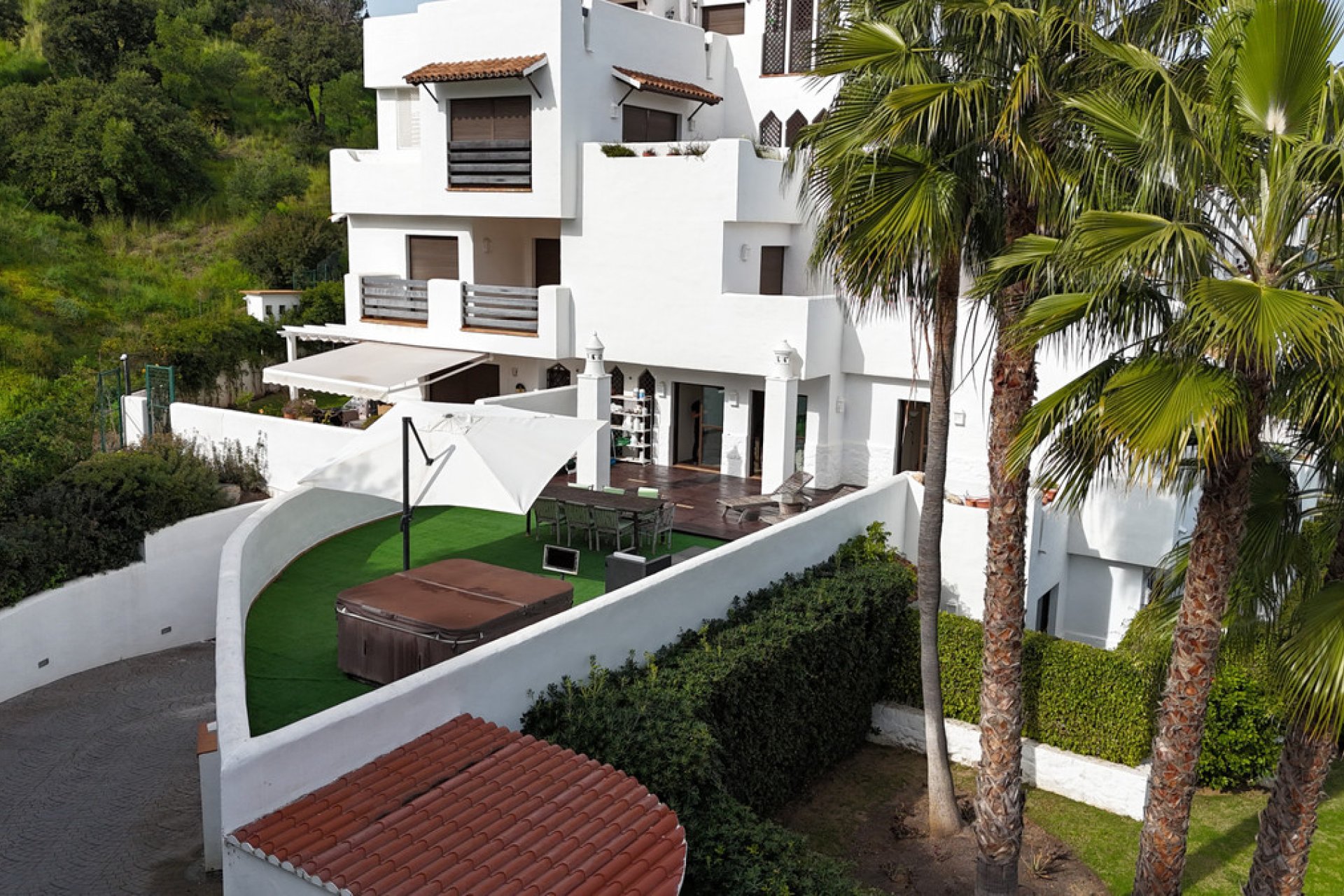 Resale - Apartment - Middle Floor Apartment - Estepona - Estepona Centro