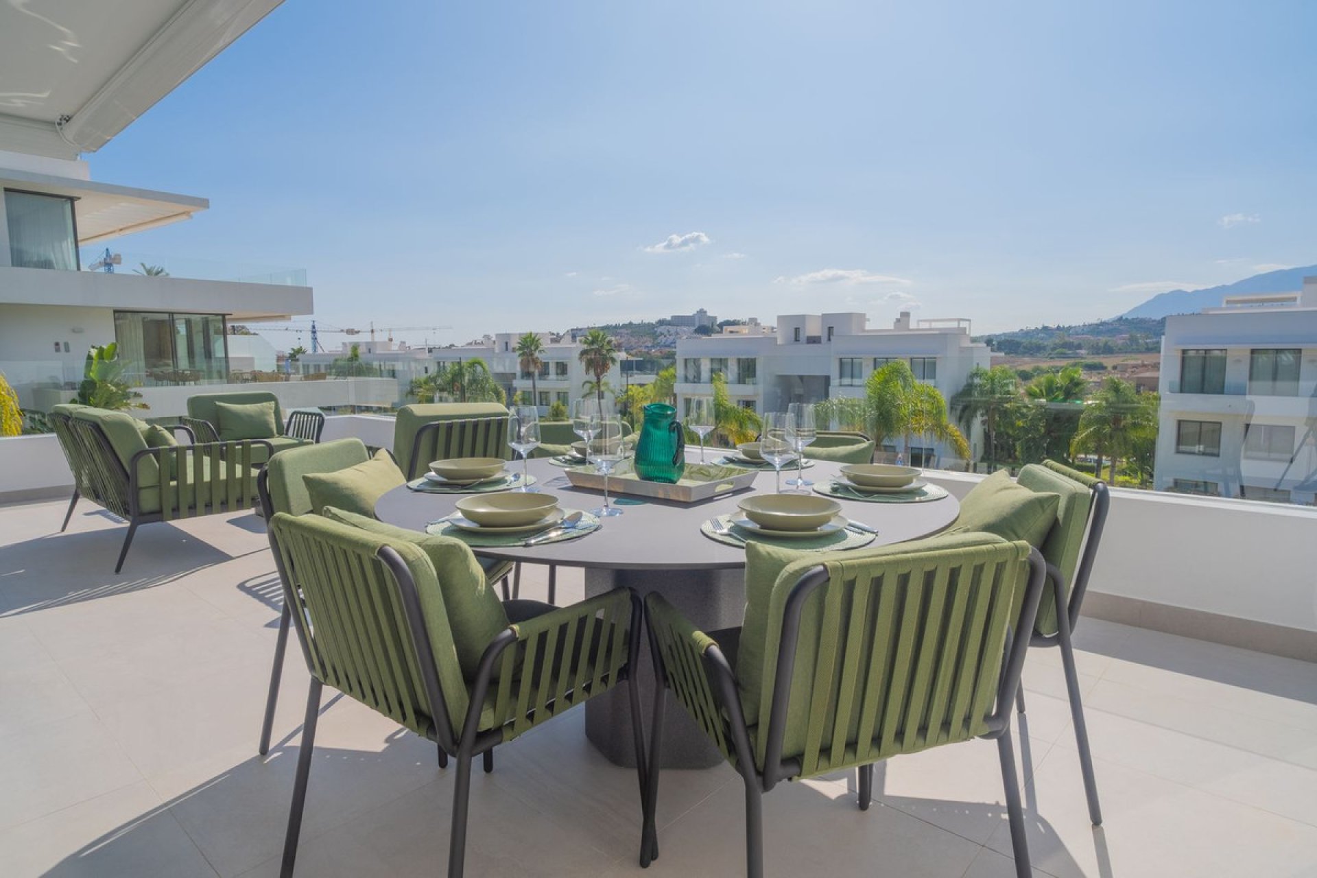 Resale - Apartment - Middle Floor Apartment - Estepona - Estepona Centro