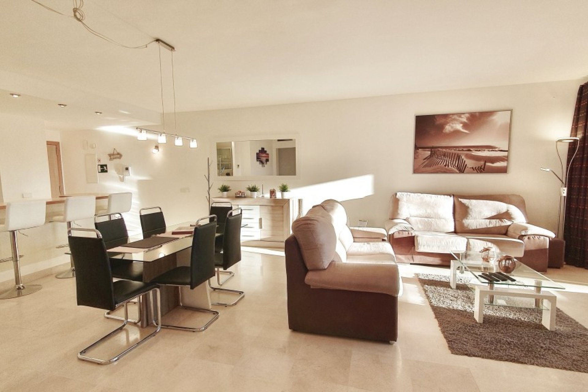 Resale - Apartment - Middle Floor Apartment - Estepona - Estepona Centro