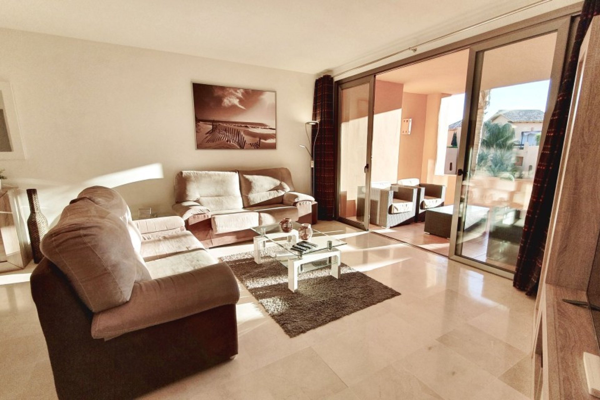 Resale - Apartment - Middle Floor Apartment - Estepona - Estepona Centro