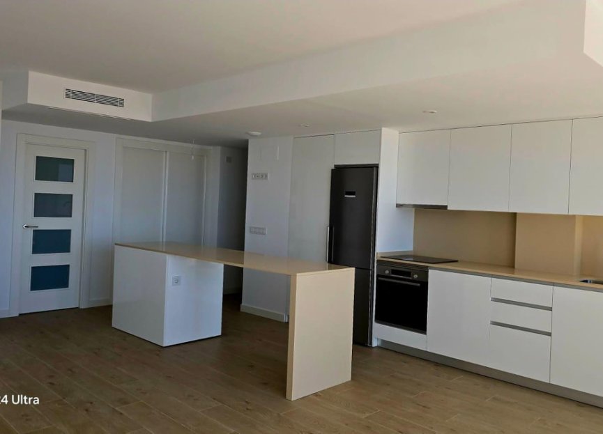 Resale - Apartment - Middle Floor Apartment - Estepona - Estepona Centro