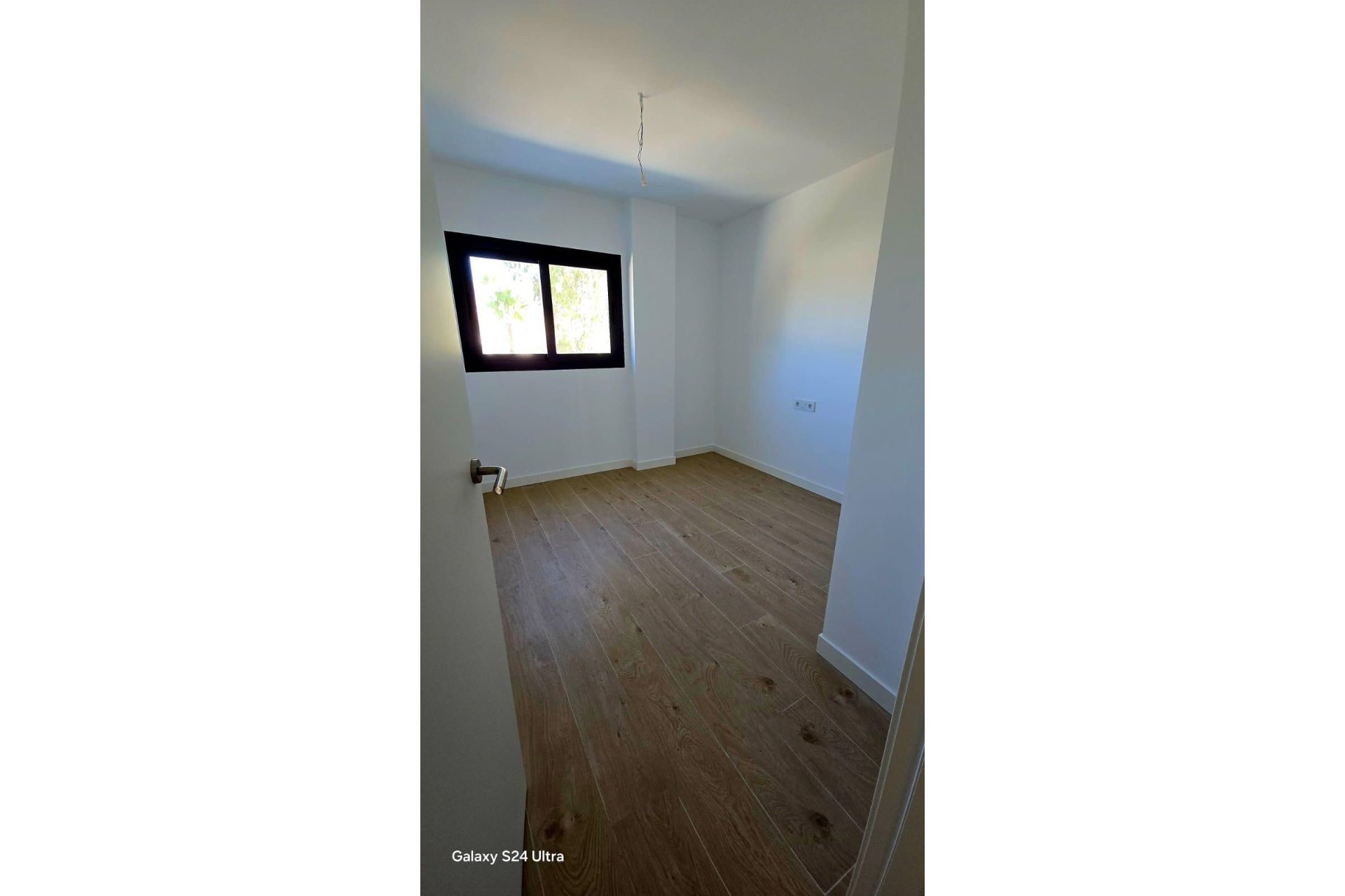 Resale - Apartment - Middle Floor Apartment - Estepona - Estepona Centro