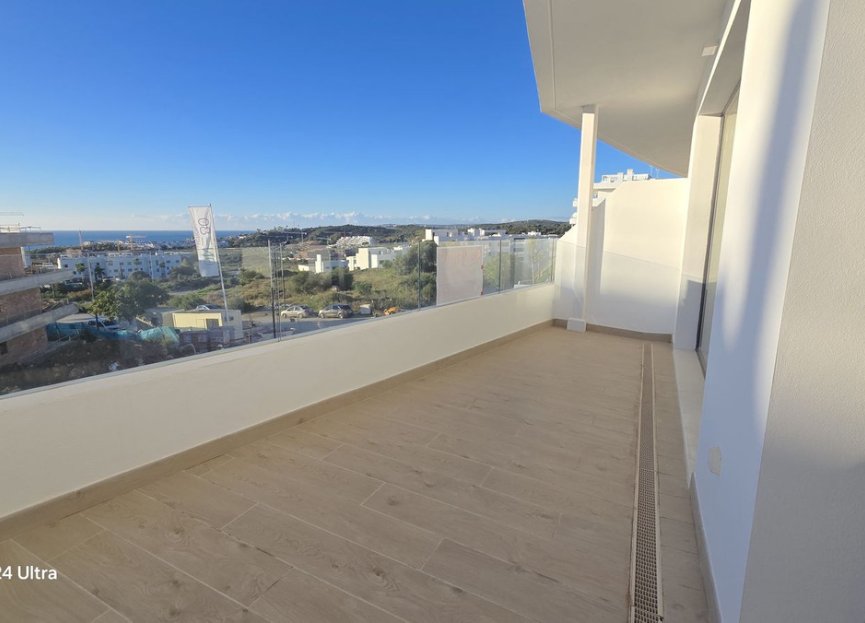 Resale - Apartment - Middle Floor Apartment - Estepona - Estepona Centro