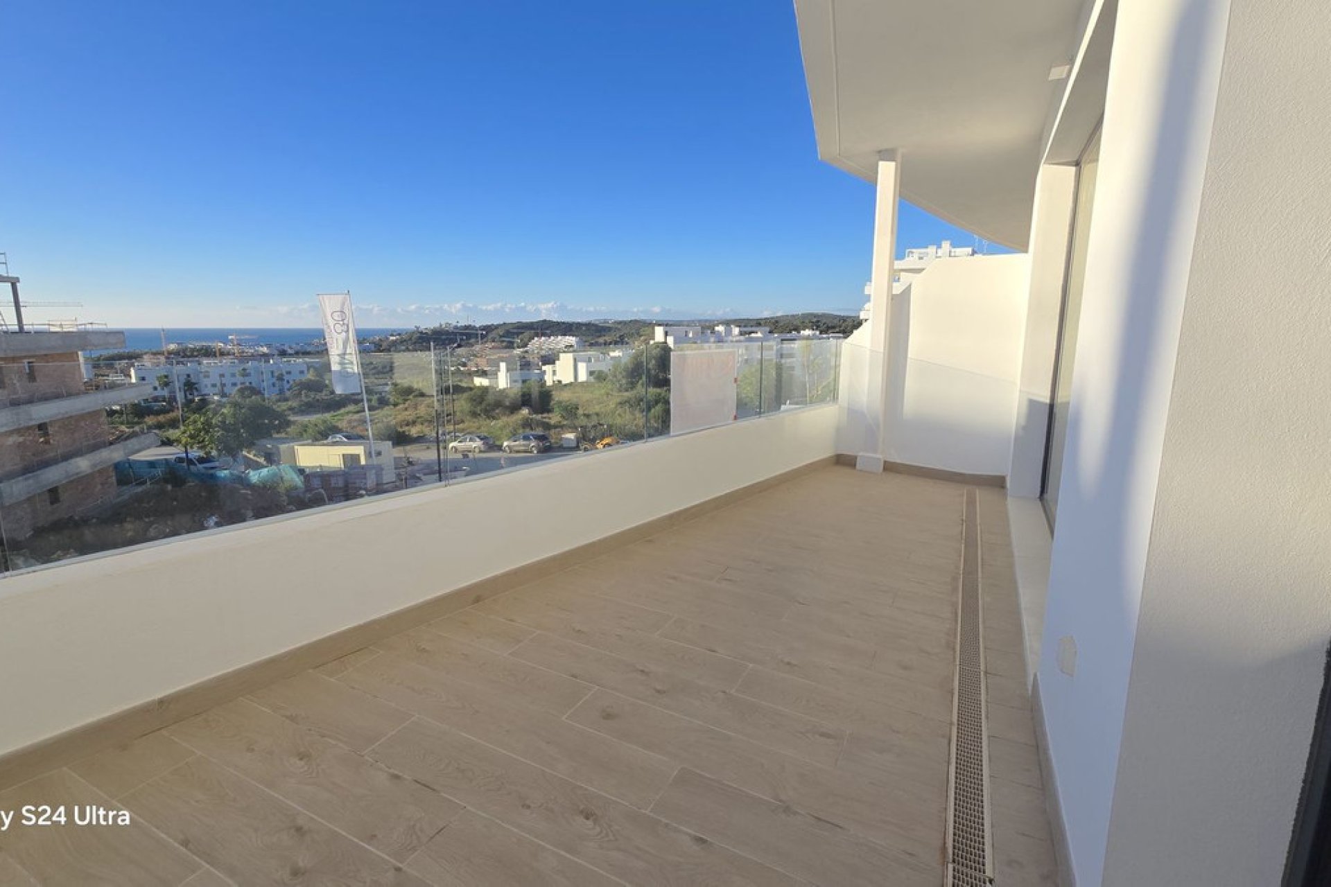 Resale - Apartment - Middle Floor Apartment - Estepona - Estepona Centro