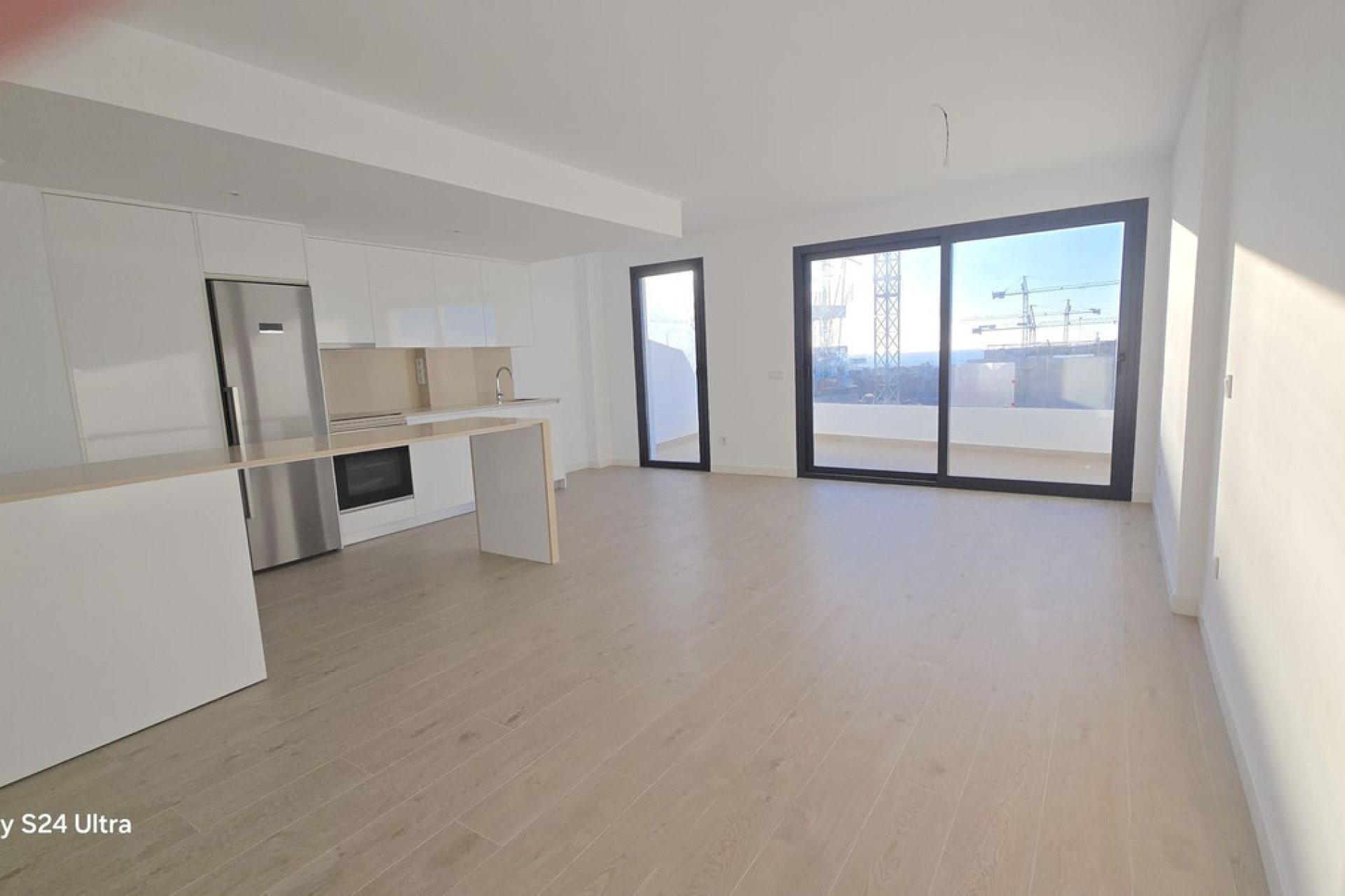 Resale - Apartment - Middle Floor Apartment - Estepona - Estepona Centro