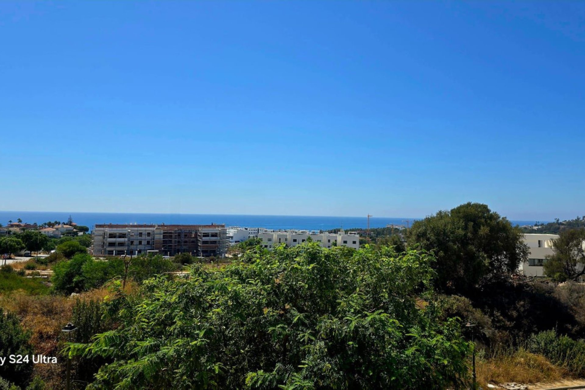 Resale - Apartment - Middle Floor Apartment - Estepona - Estepona Centro