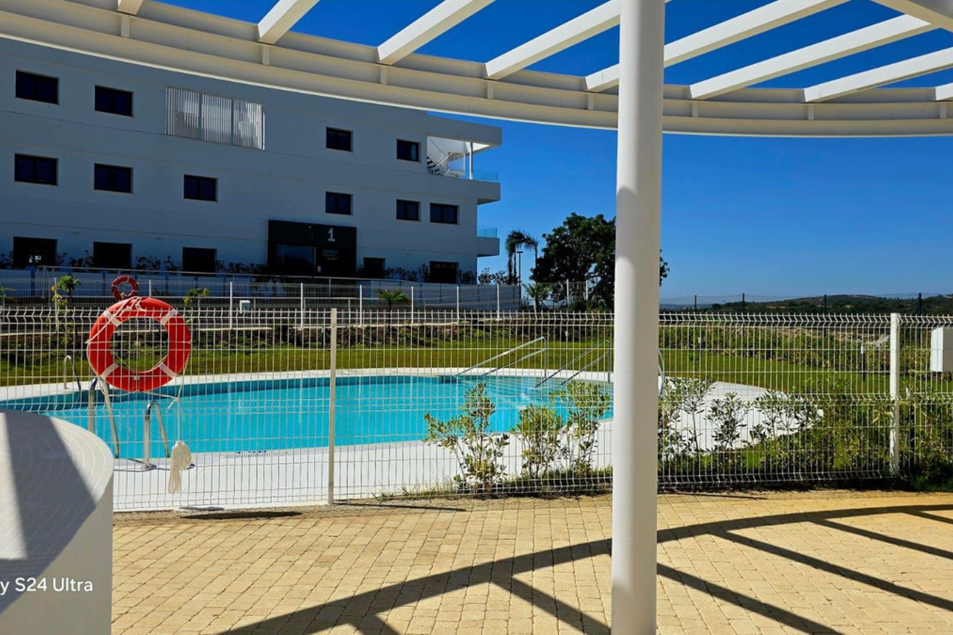 Resale - Apartment - Middle Floor Apartment - Estepona - Estepona Centro