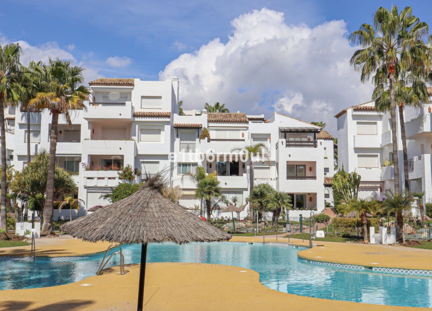 Resale - Apartment - Middle Floor Apartment - Estepona - Estepona Centro