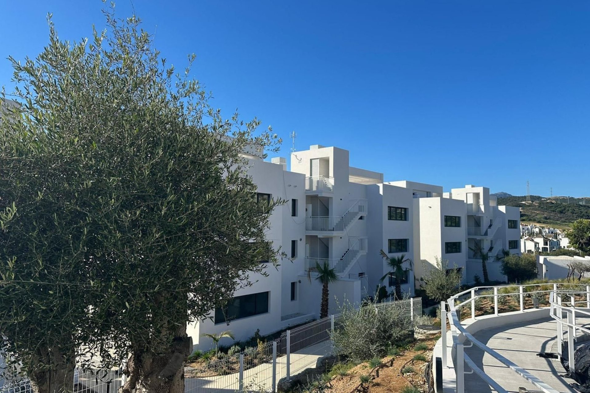 Resale - Apartment - Middle Floor Apartment - Estepona - Estepona Centro