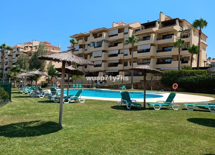 Resale - Apartment - Middle Floor Apartment - Estepona - Estepona Centro