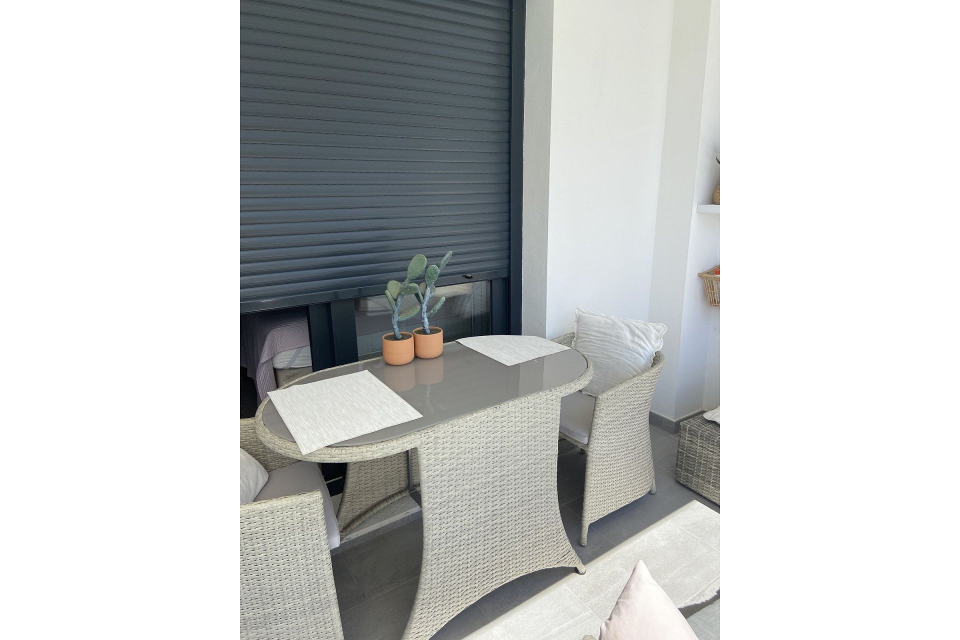 Resale - Apartment - Middle Floor Apartment - Estepona - Estepona Centro