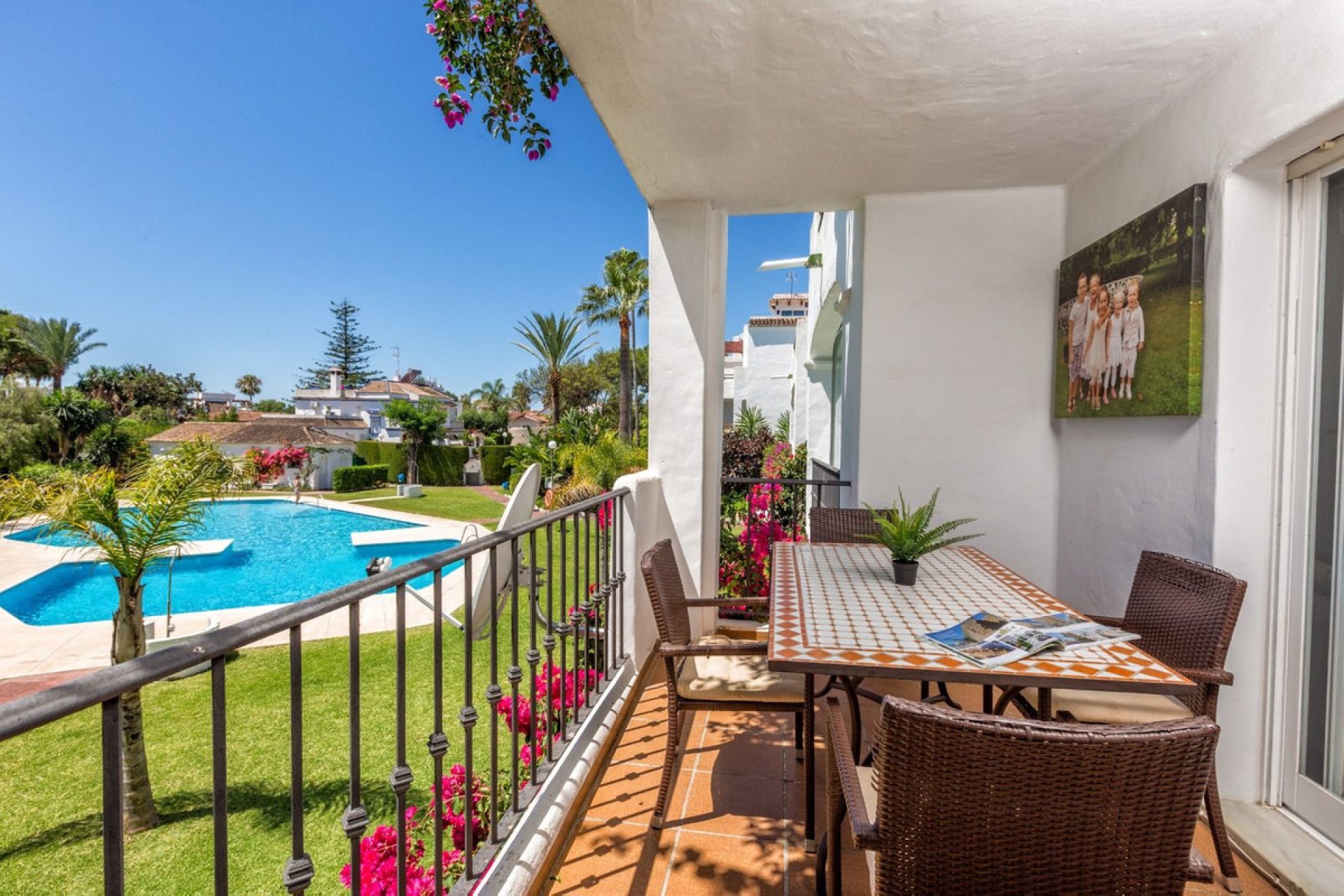 Resale - Apartment - Middle Floor Apartment - Estepona - Estepona Centro