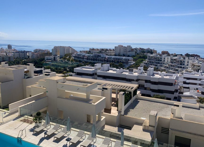 Resale - Apartment - Middle Floor Apartment - Estepona - Estepona Centro