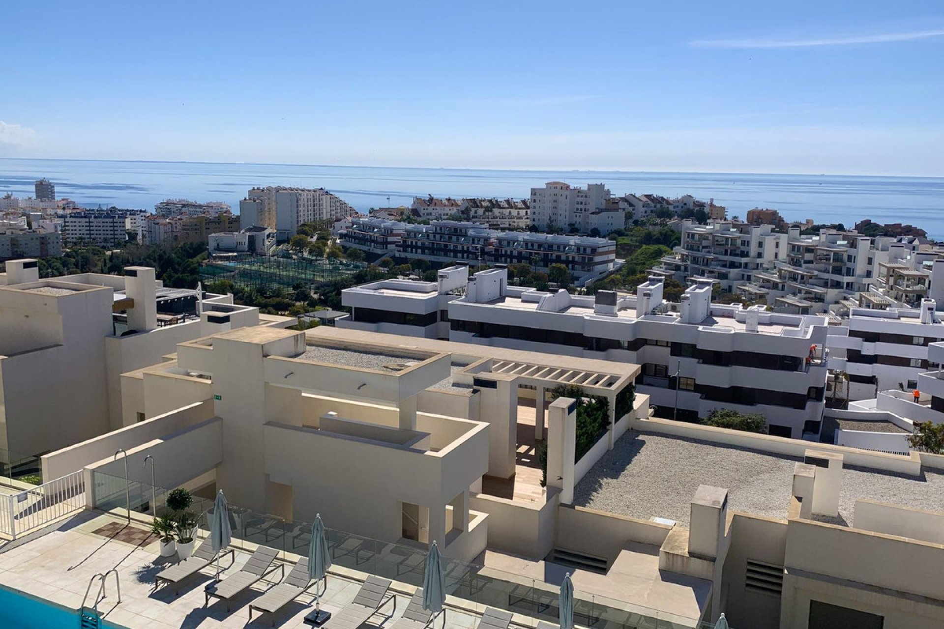 Resale - Apartment - Middle Floor Apartment - Estepona - Estepona Centro