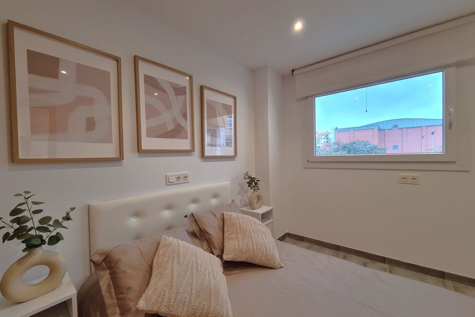 Resale - Apartment - Middle Floor Apartment - Estepona - Estepona Centro