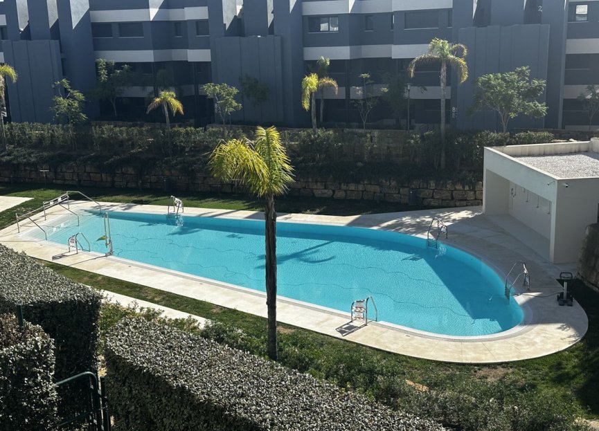 Resale - Apartment - Middle Floor Apartment - Estepona - Estepona Centro