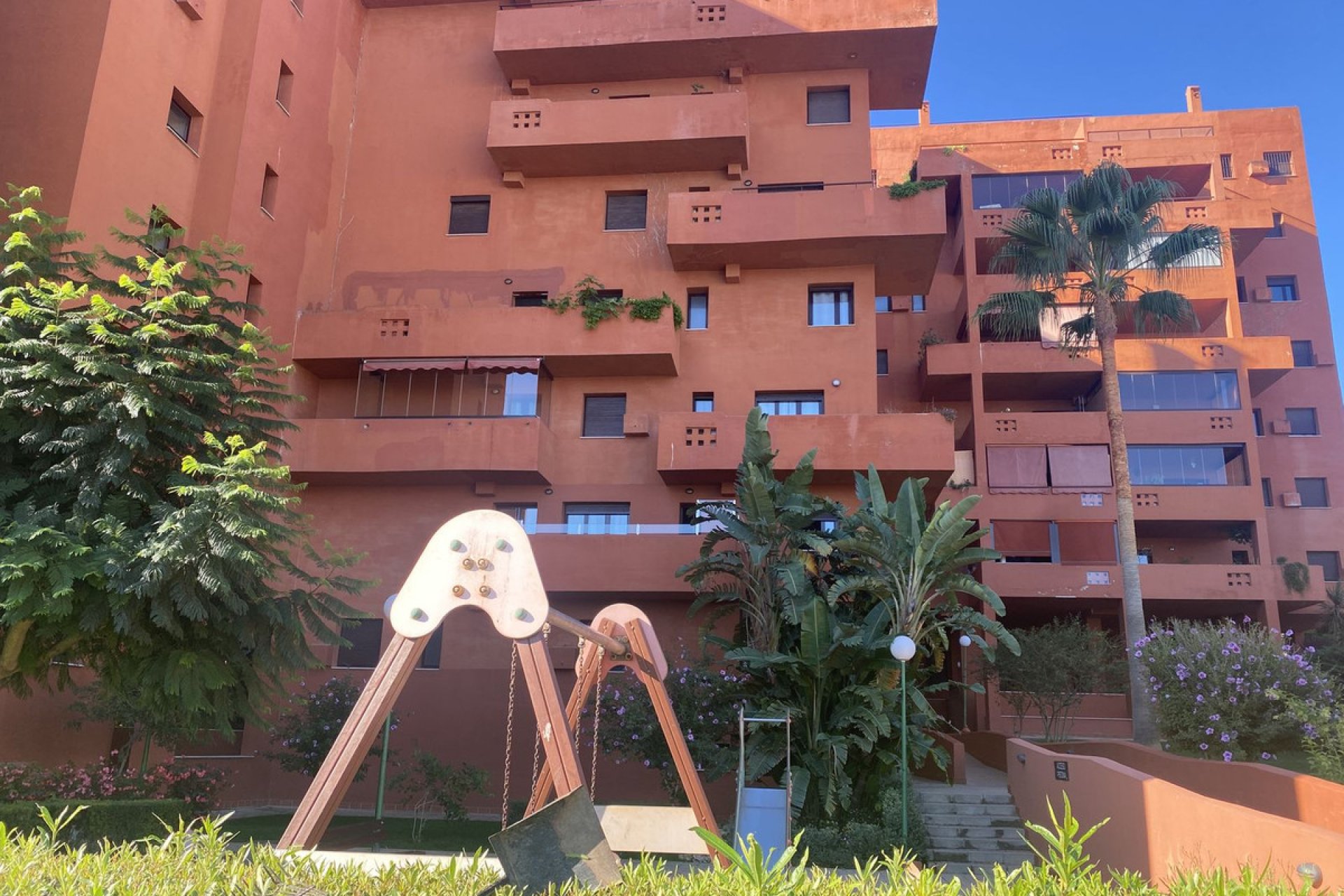 Resale - Apartment - Middle Floor Apartment - Estepona - Estepona Centro