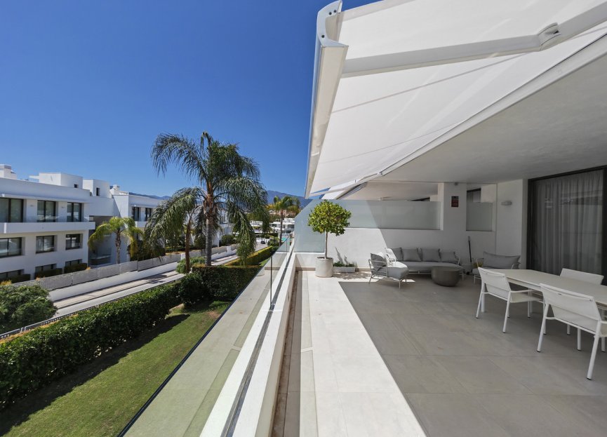 Resale - Apartment - Middle Floor Apartment - Estepona - Estepona Centro