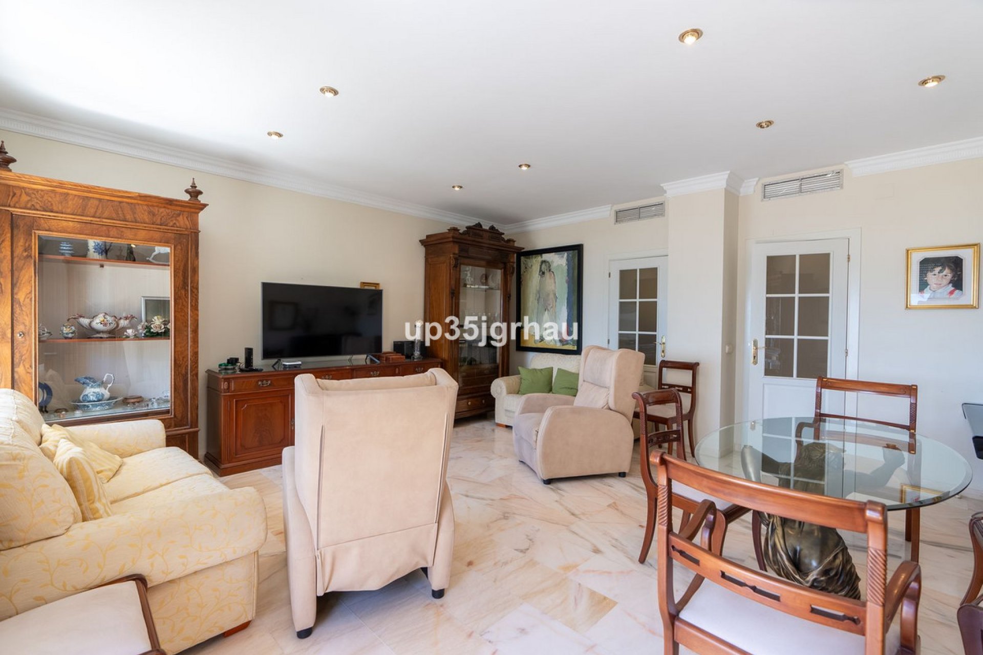 Resale - Apartment - Middle Floor Apartment - Estepona - Estepona Centro